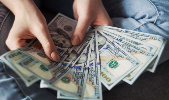 Quer receber renda passiva em dólar? Saiba as 5 ações que pagam Quer receber renda passiva em dólar? Saiba as 5 ações que pagam