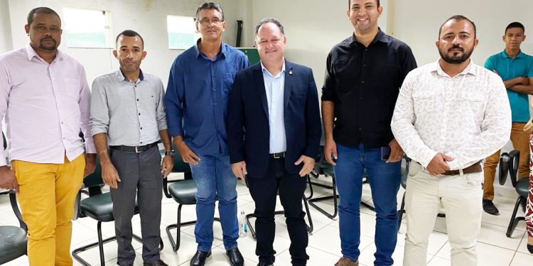 Câmara de Vereadores de Cujubim participa de reunião sobre Saúde Regional em Ariquemes Câmara de Vereadores de Cujubim participa de reunião sobre Saúde Regional em Ariquemes