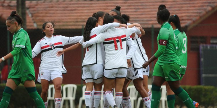 São Paulo F.C. – São Paulo vence o Coritiba no Brasileiro Feminino Sub-20 São Paulo F.C. – São Paulo vence o Coritiba no Brasileiro Feminino Sub-20