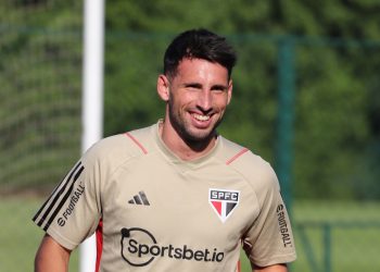 São Paulo F.C. – Elenco retorna ao CT da Barra Funda, e Calleri treina no campo