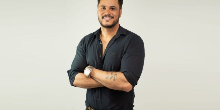 Sertanejo Nando Moreno lança o single “Equivocada” Sertanejo Nando Moreno lança o single “Equivocada”