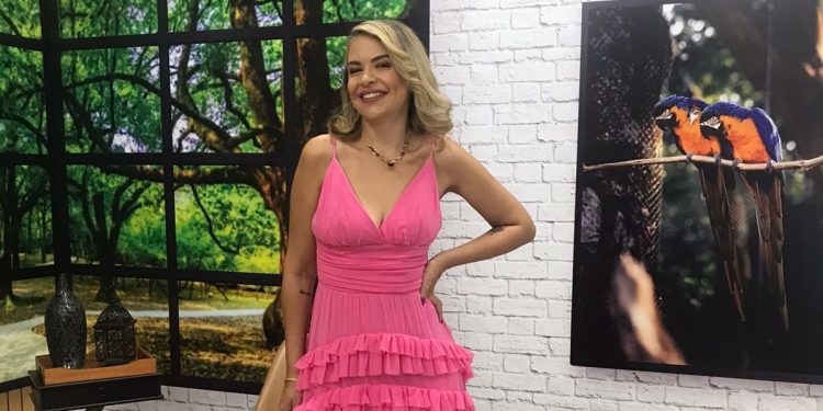 “Café com Vanessa”: Vanessa Martinazzo se torna a apresentadora “queridinha” do público na Rede TV! Tocantins