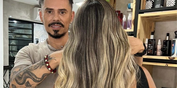 Nascido no interior da Paraíba, hairstyle Well Farias precisou persistir muito até alcançar o sucesso