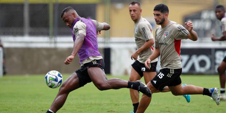 São Paulo F.C. – Tricolor treina em Fortaleza antes de retorno a São Paulo