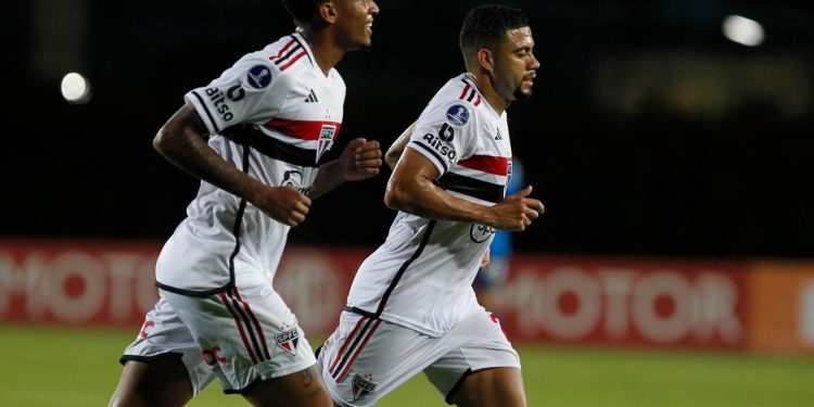 São Paulo F.C. – São Paulo vence A. Puerto Cabello e segue na liderança da Conmebol Sul-Americana São Paulo F.C. – São Paulo vence A. Puerto Cabello e segue na liderança da Conmebol Sul-Americana