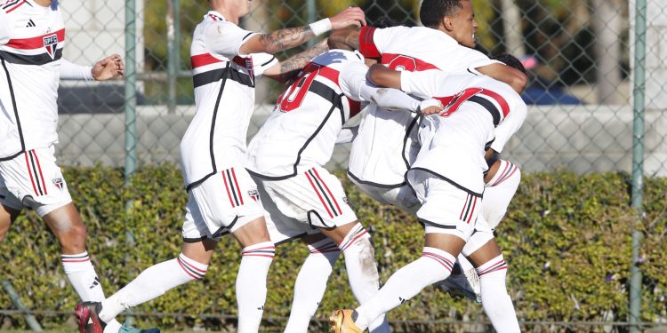 São Paulo F.C. – Com novos treinadores, Sub-20, Sub-17 e Sub-15 começam 2ª fase do Paulista São Paulo F.C. – Com novos treinadores, Sub-20, Sub-17 e Sub-15 começam 2ª fase do Paulista