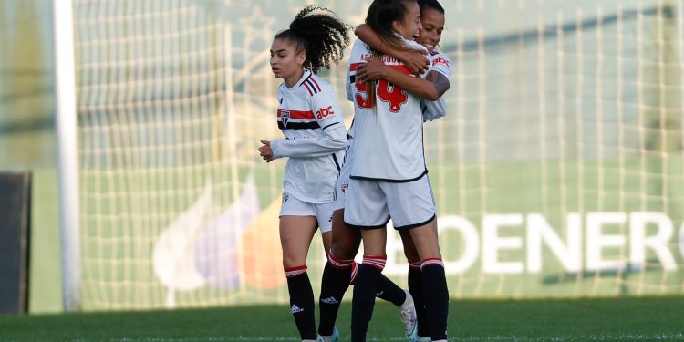 São Paulo F.C. – São Paulo vence o Grêmio e se classifica no Brasileiro Feminino São Paulo F.C. – São Paulo vence o Grêmio e se classifica no Brasileiro Feminino