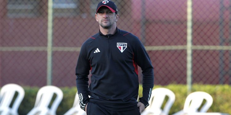 São Paulo F.C. – Belletti deixa o comando do Sub-20 e Menta assume a equipe São Paulo F.C. – Belletti deixa o comando do Sub-20 e Menta assume a equipe