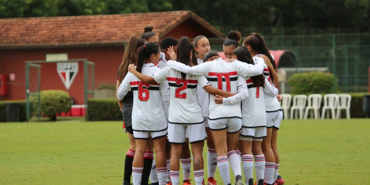 São Paulo F.C. – Por vaga na semifinal, feminino enfrenta o Grêmio no Brasileiro Sub-20 São Paulo F.C. – Por vaga na semifinal, feminino enfrenta o Grêmio no Brasileiro Sub-20