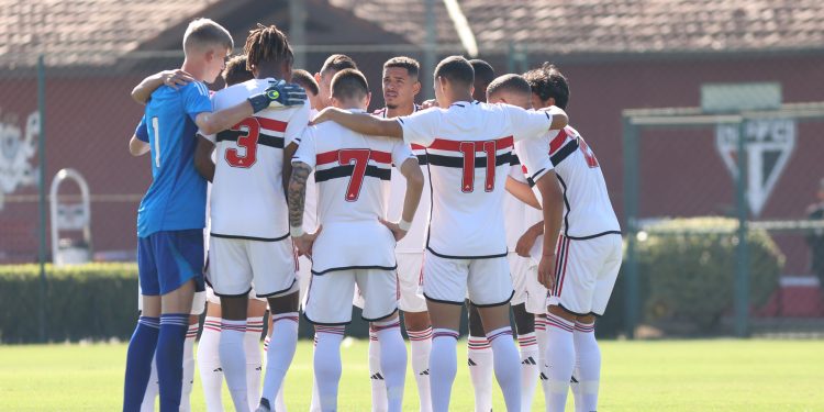 São Paulo F.C. – Debaixo de chuva e sol, Sub-20 empata com o Desportivo Brasil São Paulo F.C. – Debaixo de chuva e sol, Sub-20 empata com o Desportivo Brasil