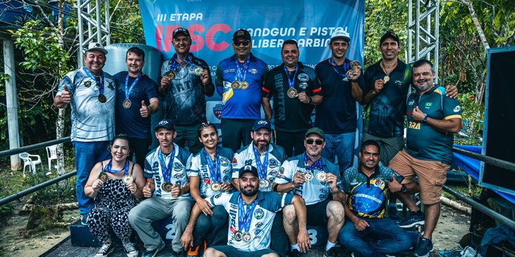 Atiradores de Ariquemes conquistam 15 medalhas em Campeonato Nacional de Tiro Atiradores de Ariquemes conquistam 15 medalhas em Campeonato Nacional de Tiro