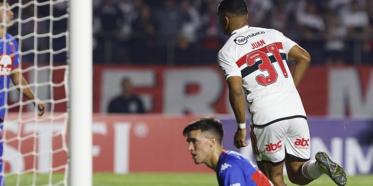 São Paulo F.C. – Tricolor vence o Tigre e assegura liderança do Grupo D