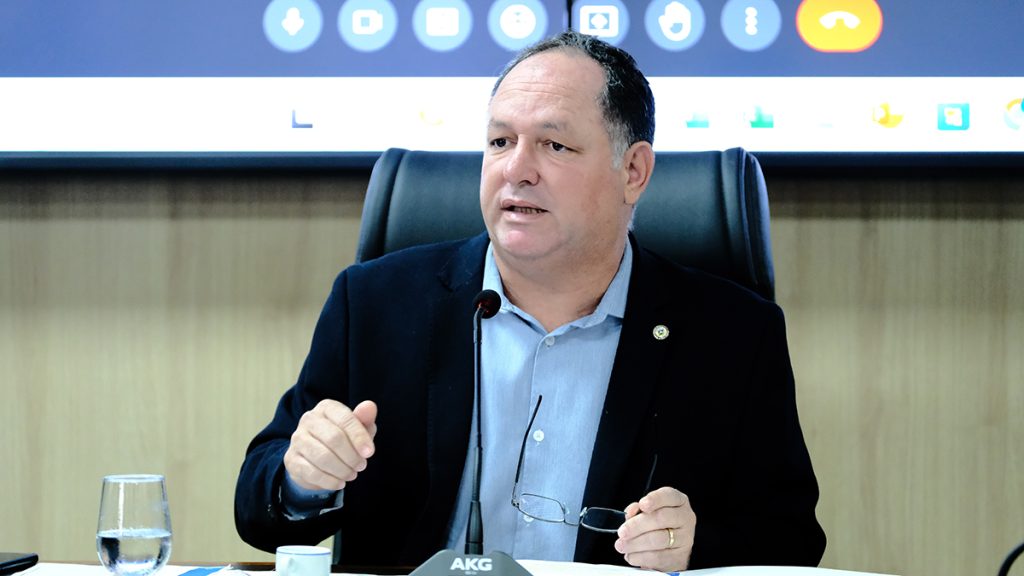 Deputado Pedro Fernandes defende agricultores que receberam multas e embargos ambientais Deputado Pedro Fernandes defende agricultores que receberam multas e embargos ambientais