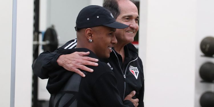 São Paulo F.C. – Elenco se reapresenta com a visita de Marquinhos