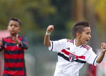 São Paulo F.C. – Sub-11 e Sub-13 goleiam o Primavera em Cotia