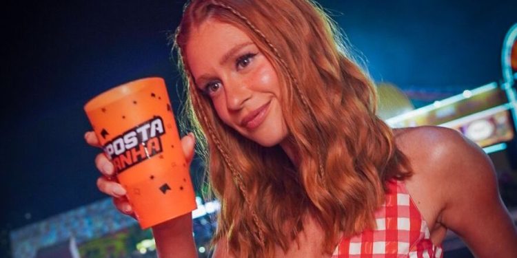 Marina Ruy Barbosa marca presença no terceiro final de semana do São João de Caruaru