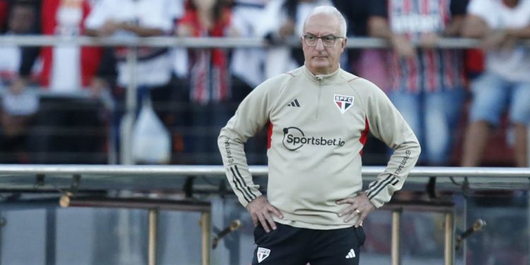 São Paulo F.C. – Entrevista coletiva após o Choque-Rei: Dorival Júnior São Paulo F.C. – Entrevista coletiva após o Choque-Rei: Dorival Júnior