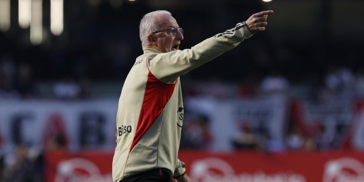 São Paulo F.C. – Dorival destaca força do grupo após goleada no San-São