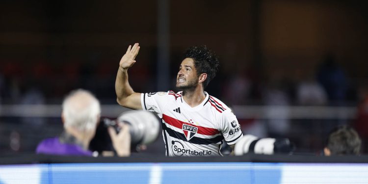 São Paulo F.C. – Pato: “A torcida é incrível” São Paulo F.C. – Pato: “A torcida é incrível”