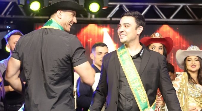 Bruno Poczinek: Mister Brasil esteve presente em Porto Ferreira durante eleição do Rei & Rainha do Rodeio FEIFE 2023 e do Miss & Mister Porto Ferreira Bruno Poczinek: Mister Brasil esteve presente em Porto Ferreira durante eleição do Rei & Rainha do Rodeio FEIFE 2023 e do Miss & Mister Porto Ferreira