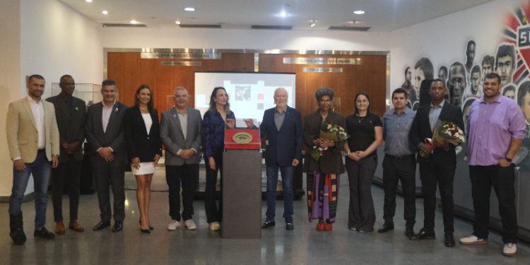 São Paulo F.C. – São Paulo recebe placa de Patrimônio Mundial do Atletismo São Paulo F.C. – São Paulo recebe placa de Patrimônio Mundial do Atletismo