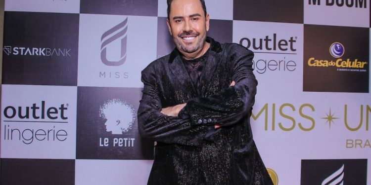 Evandro Hazzy retorna em grande estilo ao Miss Universo Brasil 2023 e acerta palpite