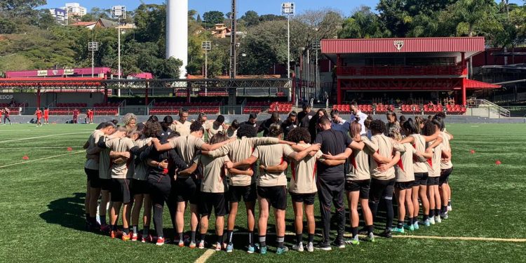 São Paulo F.C. – Equipe feminina se apresenta após recesso e retorna aos treinos