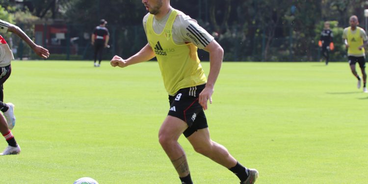 São Paulo F.C. – Elenco realiza mais uma atividade preparatória para o Choque-Rei