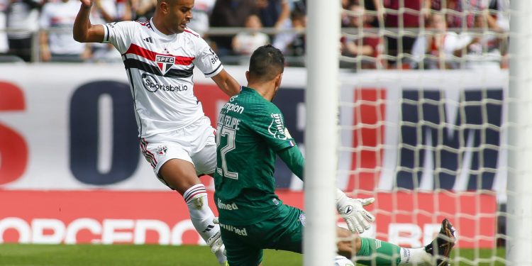 São Paulo F.C. – Alisson: “Valorizar o que fizemos de bom, mas também nos cobrar para melhorar”