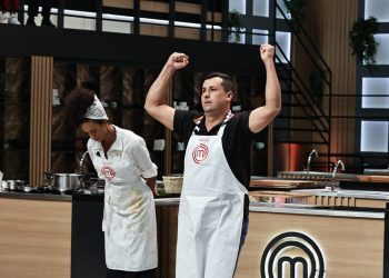 Danilo supera Ashanti com língua de boi e vence repescagem do “MasterChef Brasil”