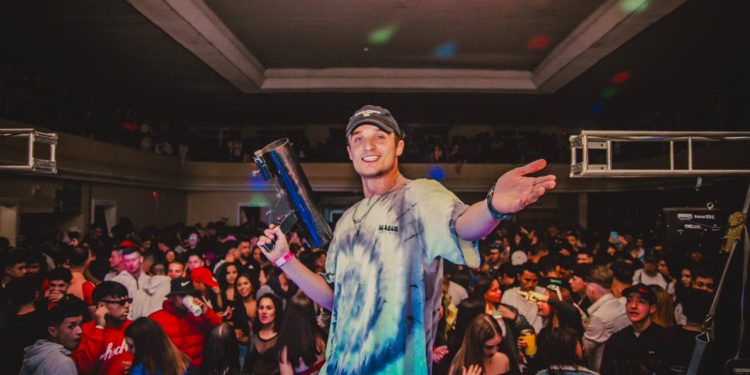 Dj Luçardo: promessa da música nacional abre agenda de turnê para todo Brasil Dj Luçardo: promessa da música nacional abre agenda de turnê para todo Brasil