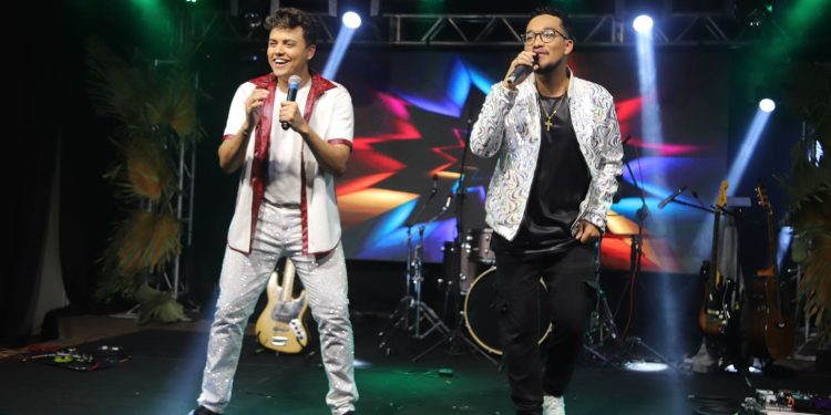 Dupla Vascai & Motax faz show no concurso Rei e Rainha do Rodeio FEIFE de Porto Ferreira – SP Dupla Vascai & Motax faz show no concurso Rei e Rainha do Rodeio FEIFE de Porto Ferreira – SP