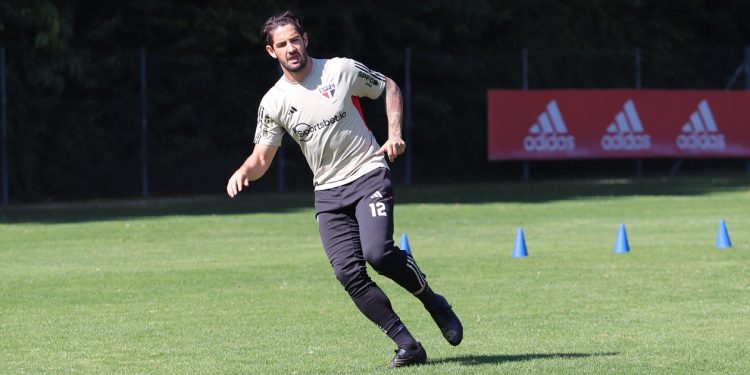 São Paulo F.C. – Elenco retorna de Cuiabá e treina de olho na Copa do Brasil São Paulo F.C. – Elenco retorna de Cuiabá e treina de olho na Copa do Brasil