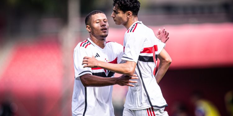 São Paulo F.C. – Sub-16 avança às semifinais da Copa Buh São Paulo F.C. – Sub-16 avança às semifinais da Copa Buh