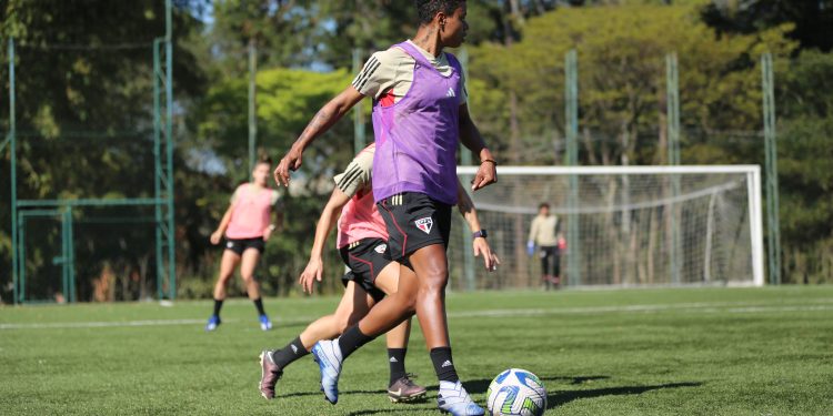 São Paulo F.C. – Feminino inicia semana de treinos no Morumbi