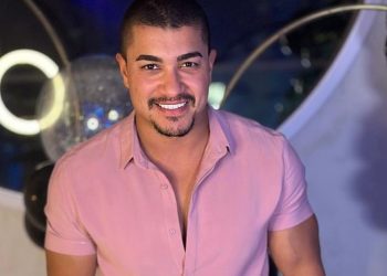 Miquéias Rocha: modelo e influenciador tem festa surpresa organizada por sua noiva Cris Galera