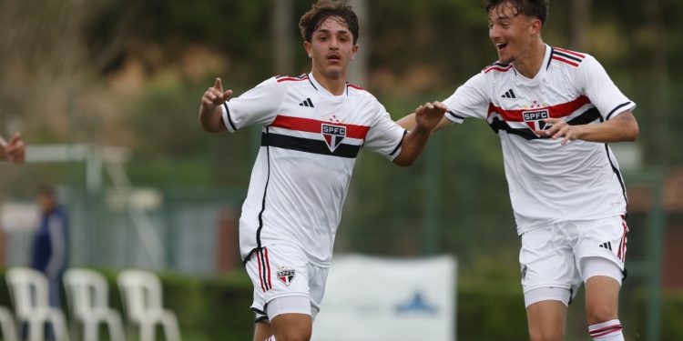 São Paulo F.C. – Em Cotia, Sub -17 derrota o Santos pelo Brasileiro São Paulo F.C. – Em Cotia, Sub -17 derrota o Santos pelo Brasileiro