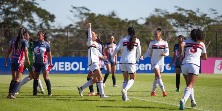 São Paulo F.C. – Tricolor vence o Platense (ARG) na Fiesta Evolución Feminina Sub-16 São Paulo F.C. – Tricolor vence o Platense (ARG) na Fiesta Evolución Feminina Sub-16