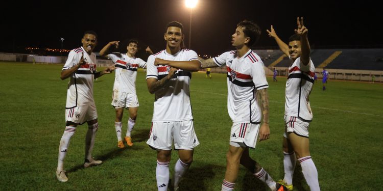 São Paulo F.C. – Base entra em campo com sete categorias neste final de semana São Paulo F.C. – Base entra em campo com sete categorias neste final de semana