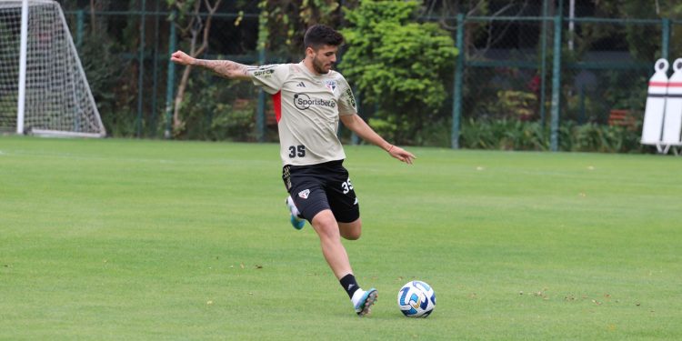 São Paulo F.C. – São Paulo dá sequência à preparação para quinta-feira São Paulo F.C. – São Paulo dá sequência à preparação para quinta-feira