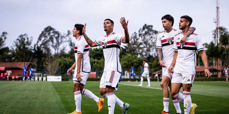 São Paulo F.C. – Sub-20 goleia o Lemense e se aproxima da vaga no Paulista São Paulo F.C. – Sub-20 goleia o Lemense e se aproxima da vaga no Paulista