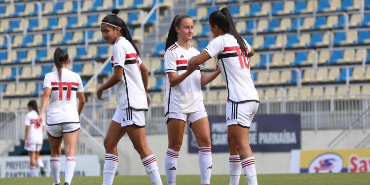 São Paulo F.C. – São Paulo vence e se classifica em primeiro no Paulista Feminino Sub-20 São Paulo F.C. – São Paulo vence e se classifica em primeiro no Paulista Feminino Sub-20