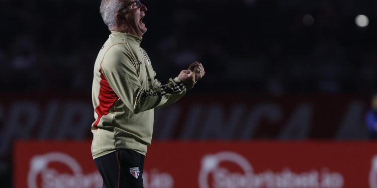 São Paulo F.C. – Dorival destaca postura da equipe no Majestoso: “É prazeroso de ver”
