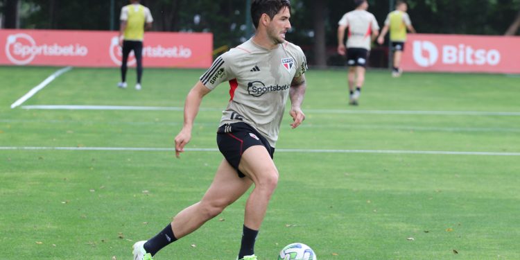 São Paulo F.C. – Elenco completa mais um dia de trabalho no CT da Barra Funda São Paulo F.C. – Elenco completa mais um dia de trabalho no CT da Barra Funda