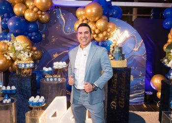 Médico Dr. João Almeida celebra aniversário e o lançamento do produto da Pele com Vida