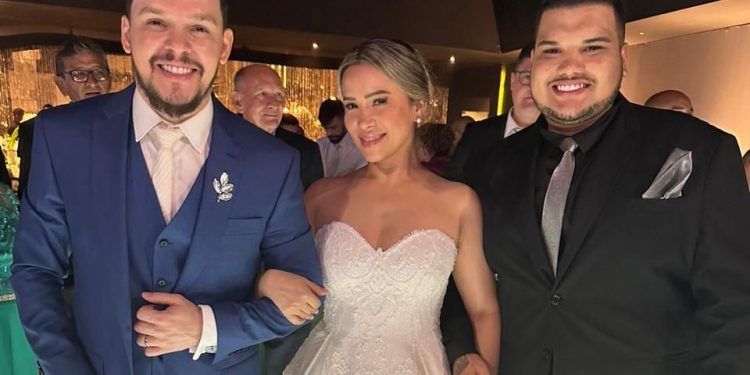 Influencer Heitor Ximenes prestigiou o casamento do grande Cantor e amigo Thiago Costa em Belem do Pará