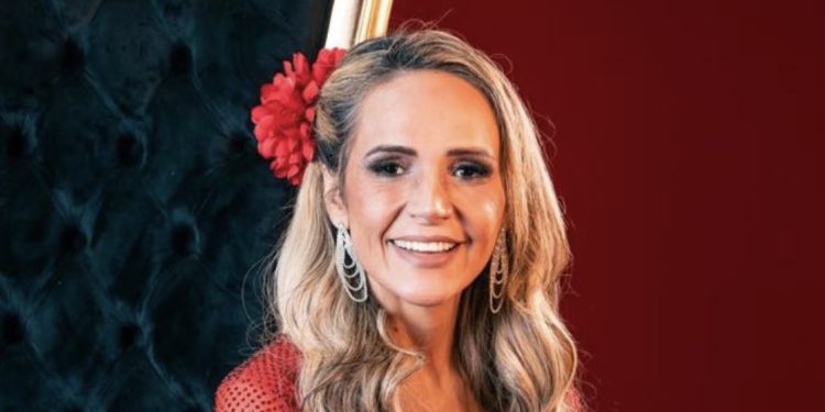 Consultora espiritual das celebridades, Mãe Michelly da Cigana terá quadro de espiritualidade no Programa IBTV exibido TV Caras Consultora espiritual das celebridades, Mãe Michelly da Cigana terá quadro de espiritualidade no Programa IBTV exibido TV Caras