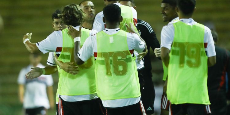 São Paulo F.C. – Sub-17 vence o Flamengo na abertura das semifinais do Brasileiro