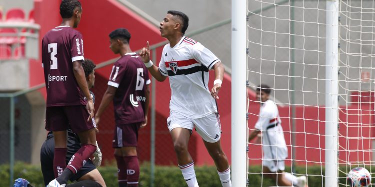 São Paulo F.C. – Com dois de Ryan Francisco, Sub-17 vence Ferroviária e vai à semi do Paulista São Paulo F.C. – Com dois de Ryan Francisco, Sub-17 vence Ferroviária e vai à semi do Paulista