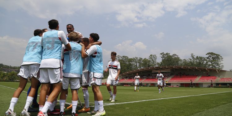 São Paulo F.C. – Pela semifinal do Paulista, Sub-17 começa maratona de clássicos São Paulo F.C. – Pela semifinal do Paulista, Sub-17 começa maratona de clássicos